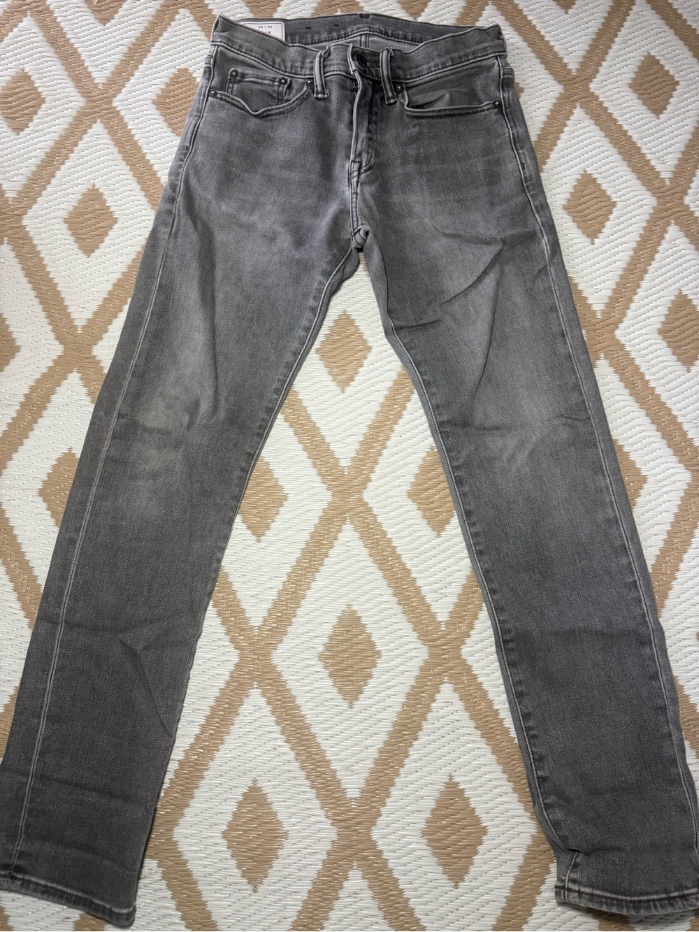 GAP Men's Straight Jeans in Gray Wash
